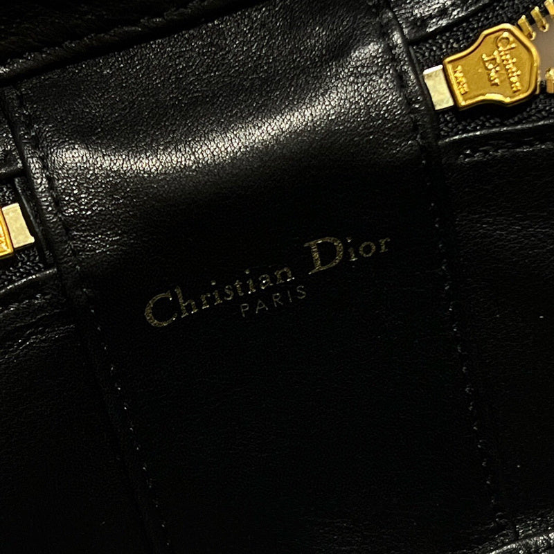 Dragons Bags Detail