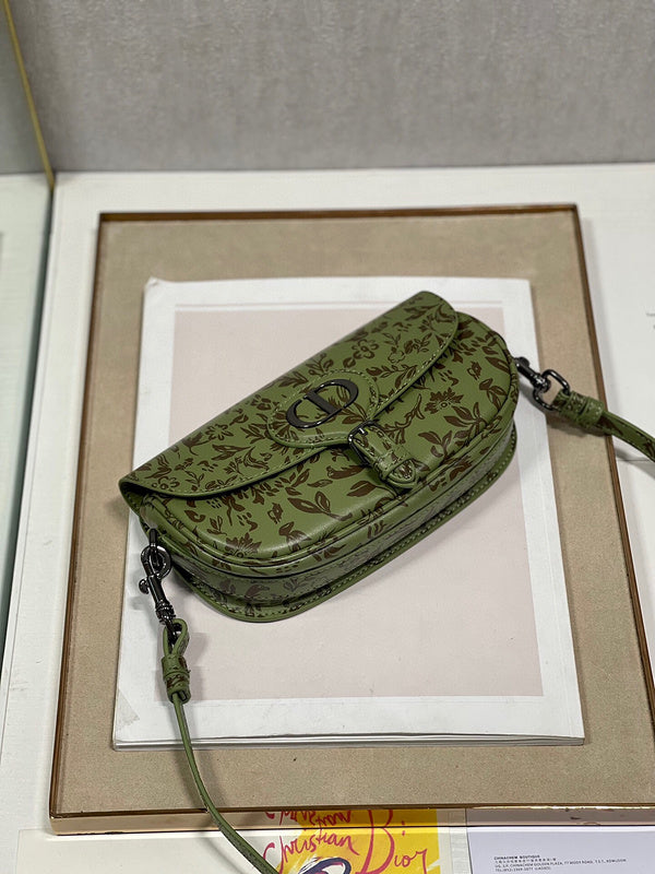 Dragons Bags Detail