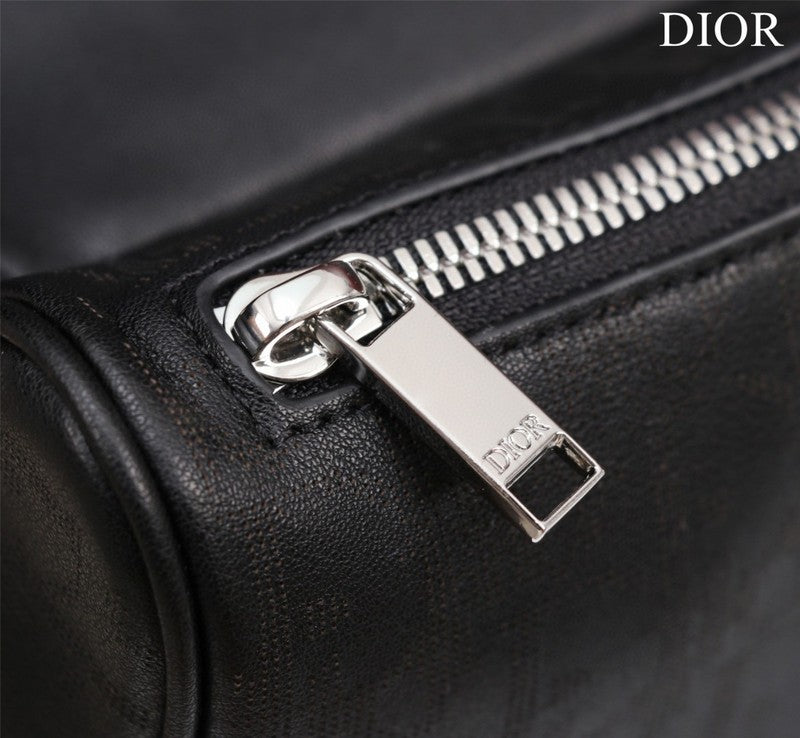 Dragons Bags Detail