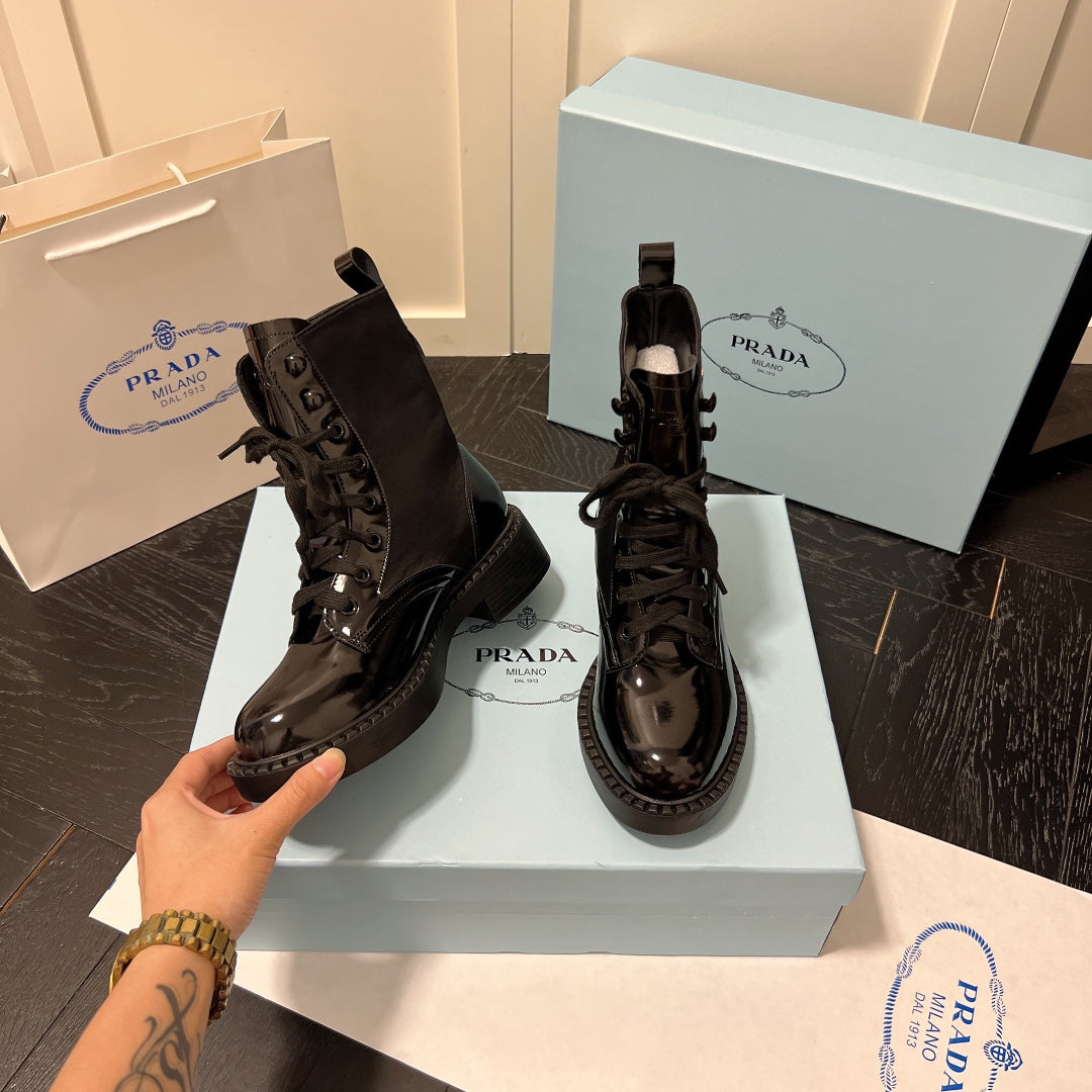 PD BRUSHED-LEATHER AND RE-NYLON BOOTS SHINY BLACK