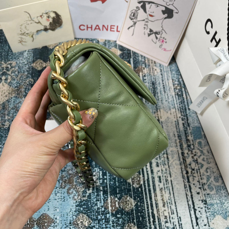 Dragons Bags Detail