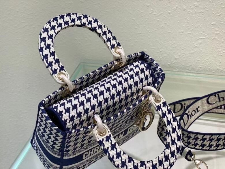 Dragons Bags Detail