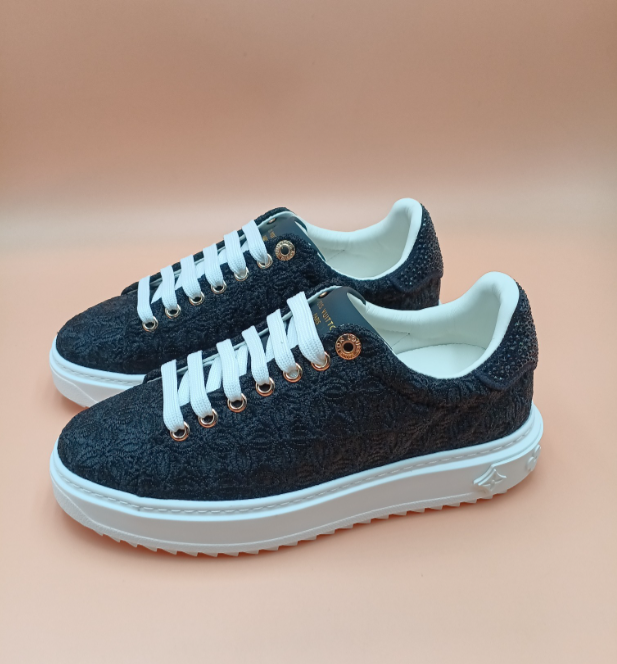 Dragons Bags Detail
