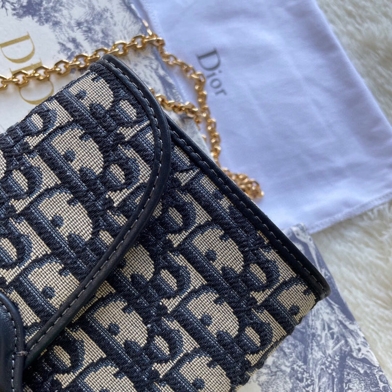 Dragons Bags Detail