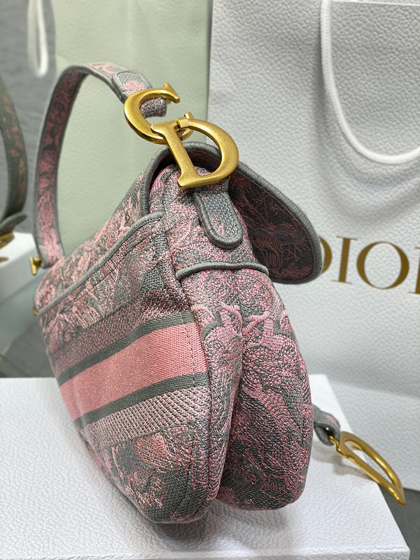 Dragons Bags Detail