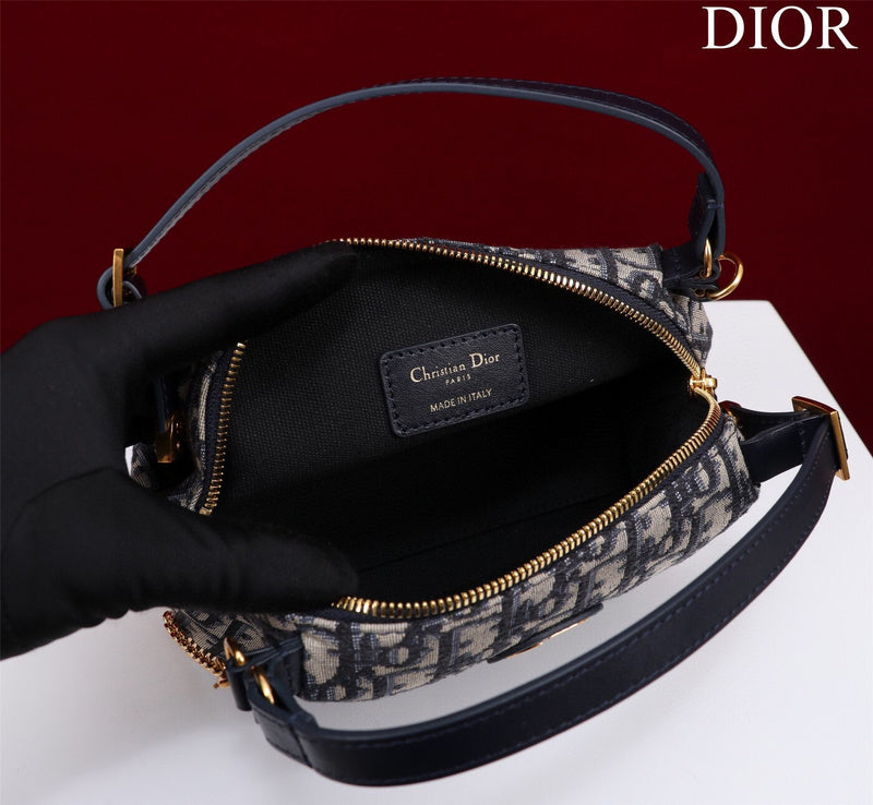 Dragons Bags Detail