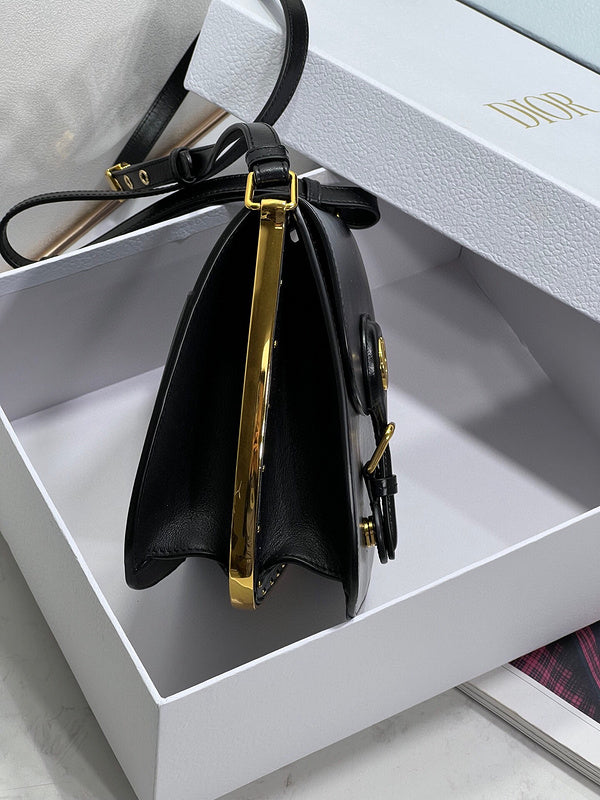 Dragons Bags Detail