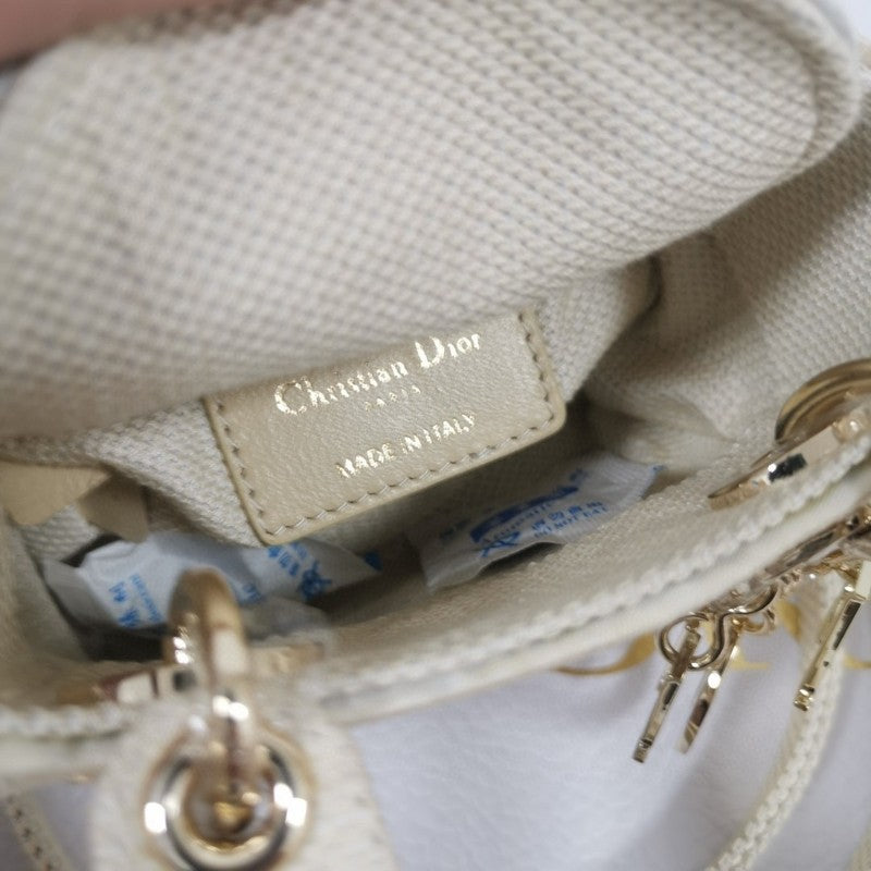 Dragons Bags Detail