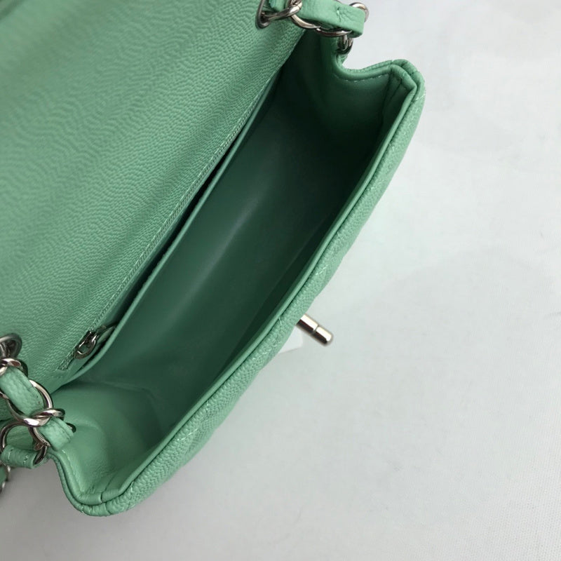 Dragons Bags Detail