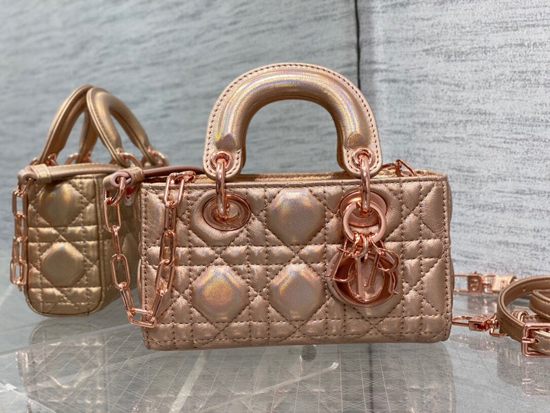 Dragons Bags Detail