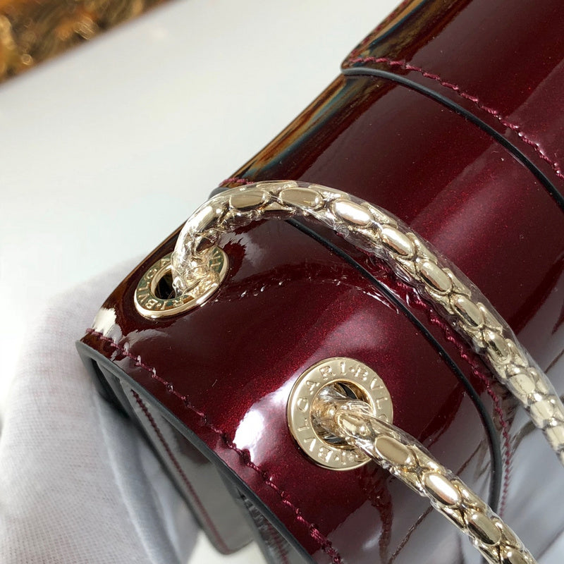 Dragons Bags Detail