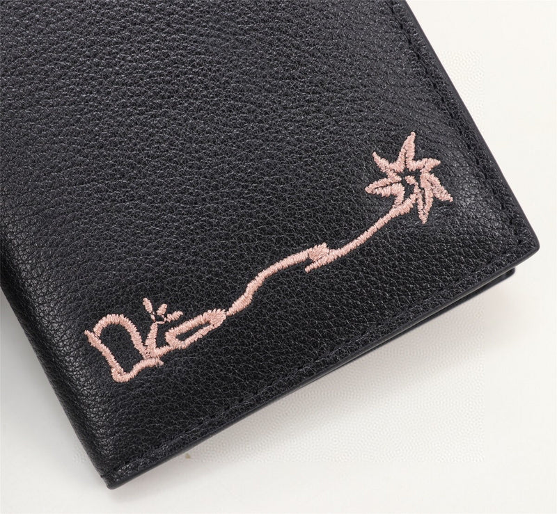 Dragons Bags Detail