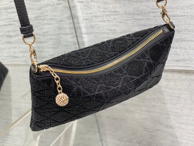 Dragons Bags Detail