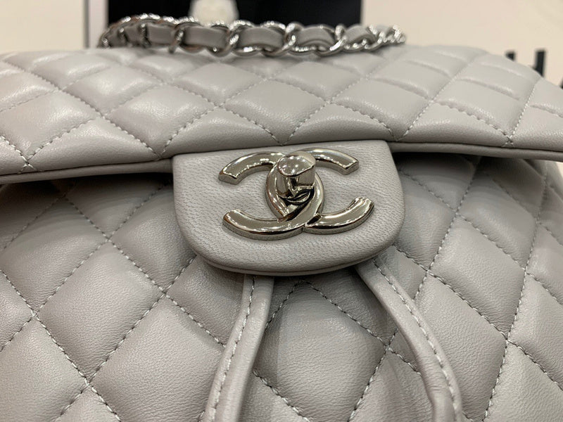 Dragons Bags Detail