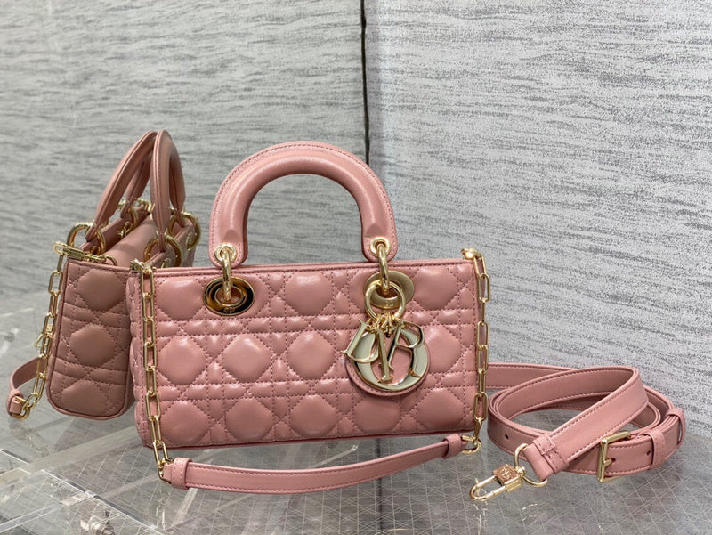 Dragons Bags Detail
