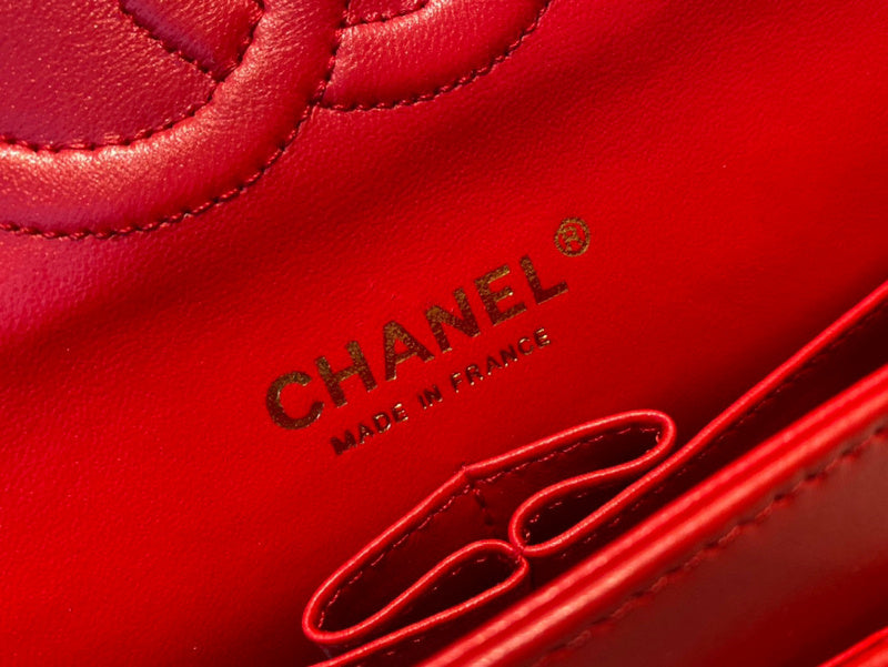 Dragons Bags Detail