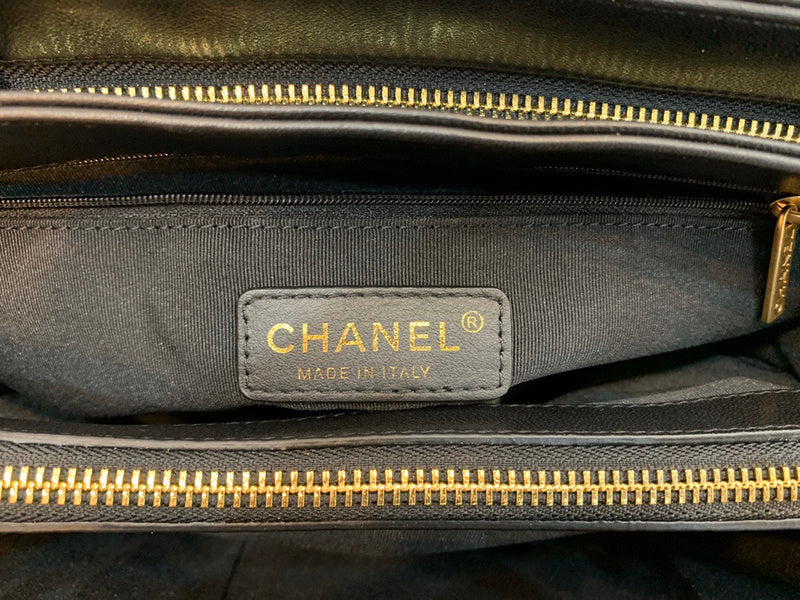 Dragons Bags Detail