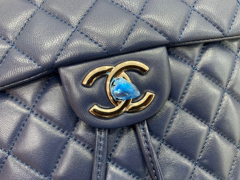 Dragons Bags Detail