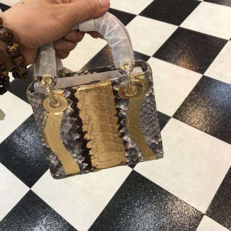 Dragons Bags Detail
