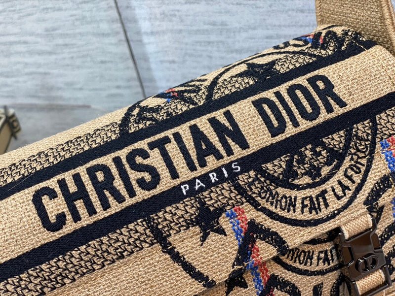 Dragons Bags Detail