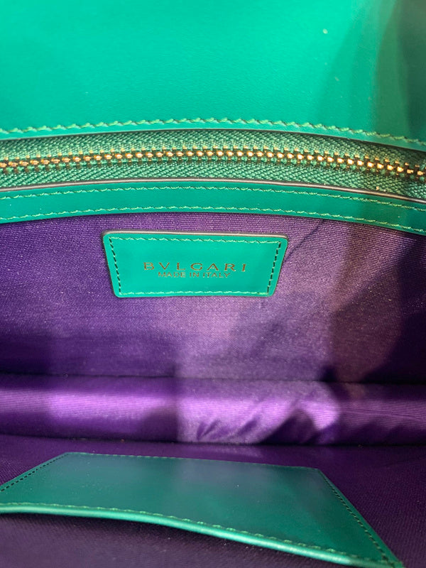 Dragons Bags Detail