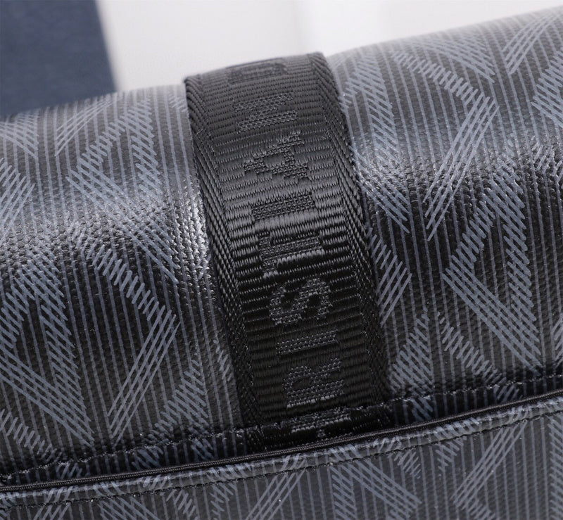 Dragons Bags Detail