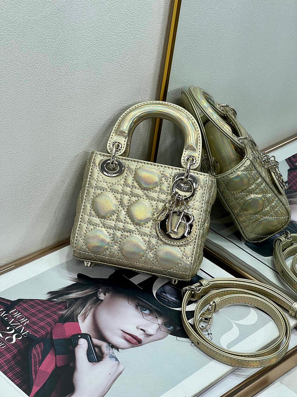 Dragons Bags Detail