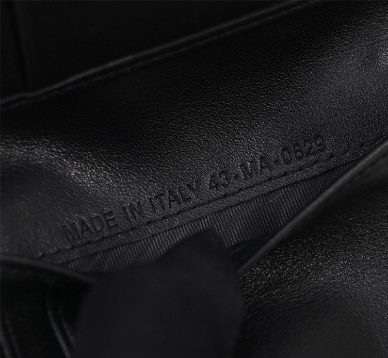 Dragons Bags Detail