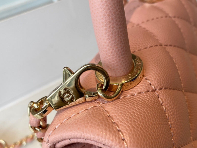Dragons Bags Detail
