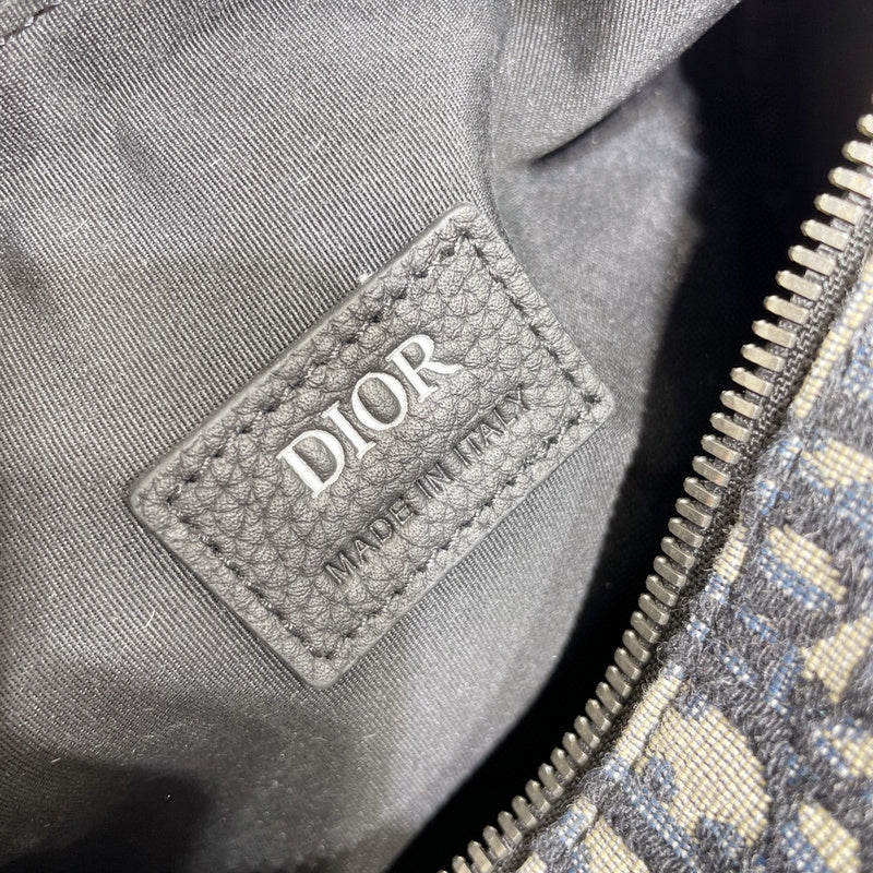 Dragons Bags Detail