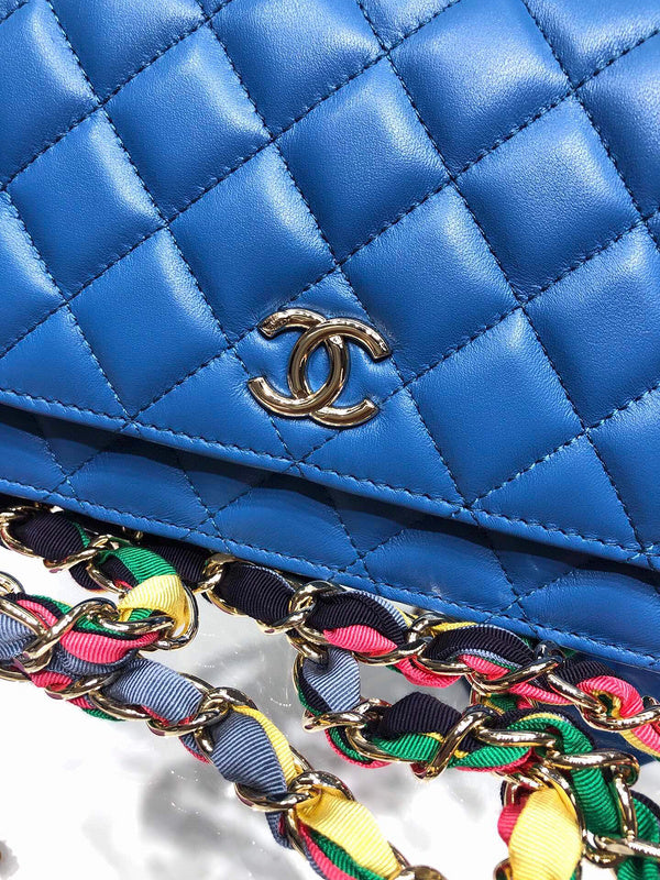 Dragons Bags Detail