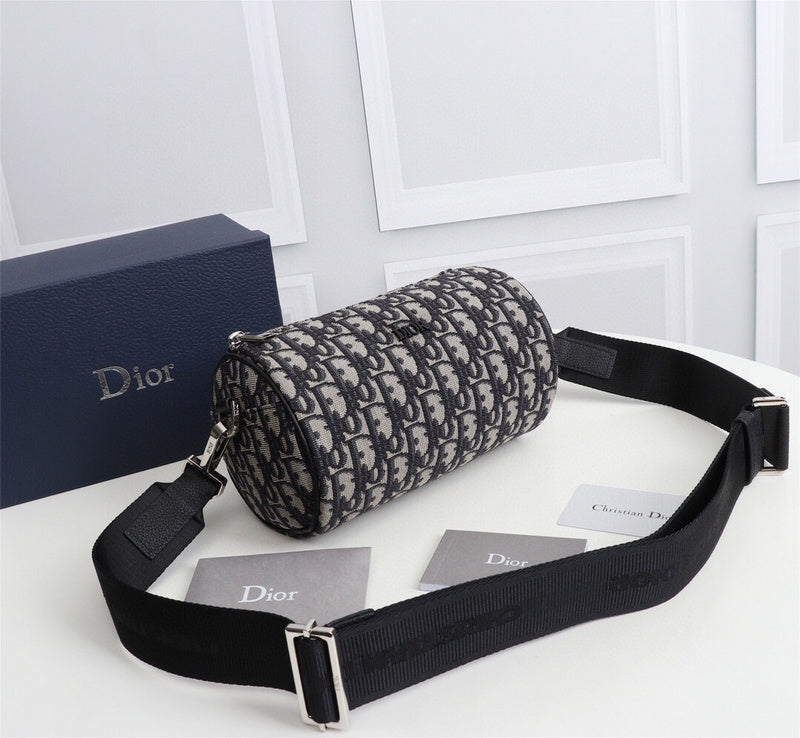 Dragons Bags Detail