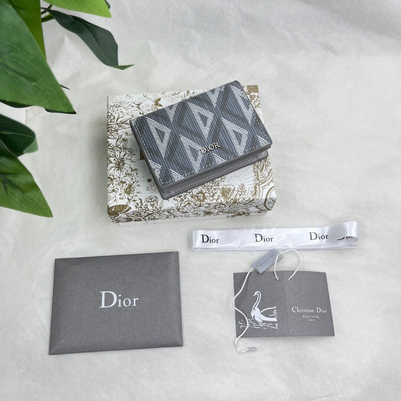 Dragons Bags Detail
