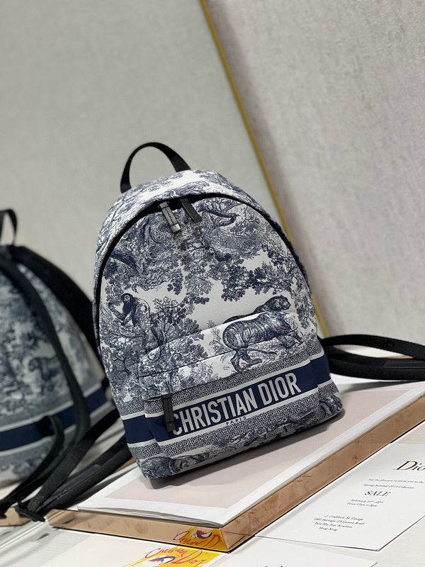 Dragons Bags Detail