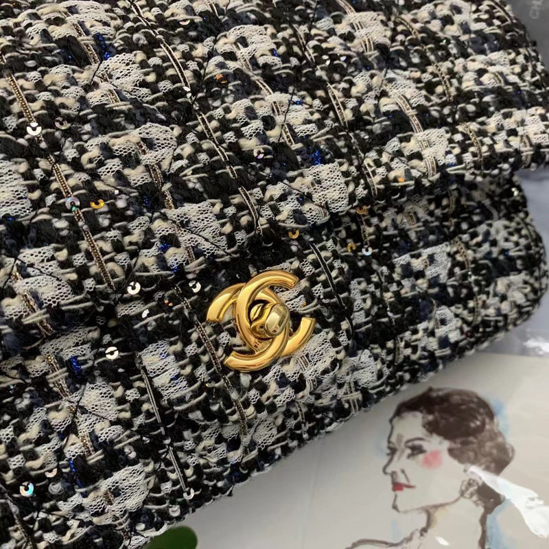 Dragons Bags Detail