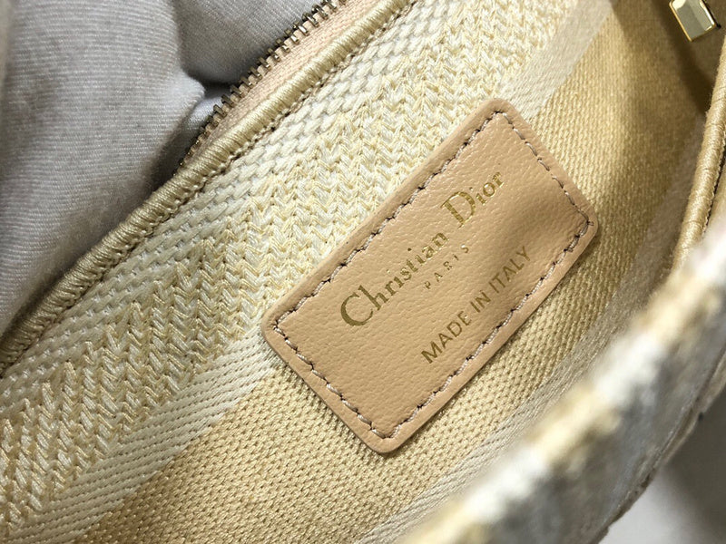 Dragons Bags Detail