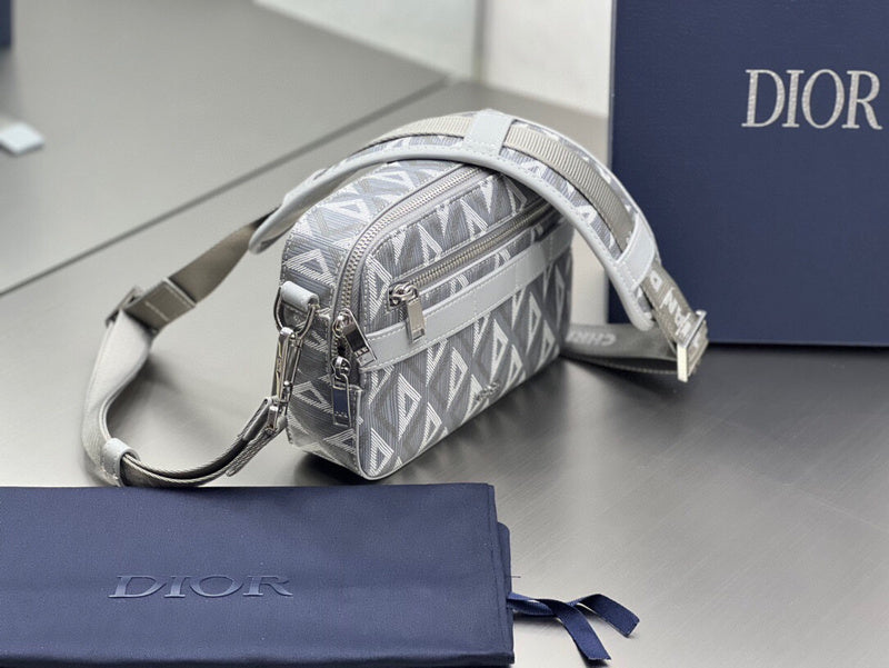 Dragons Bags Detail