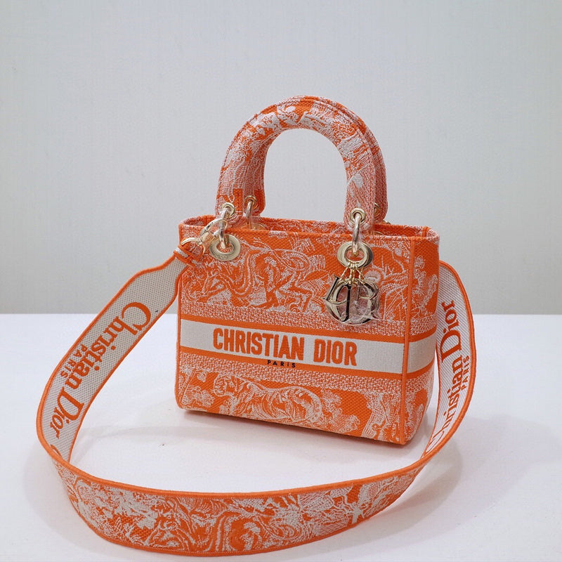 Dragons Bags Detail