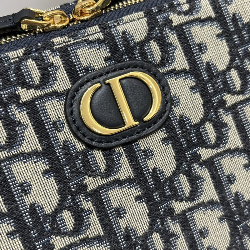Dragons Bags Detail