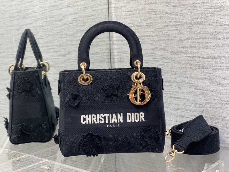 Dragons Bags Detail