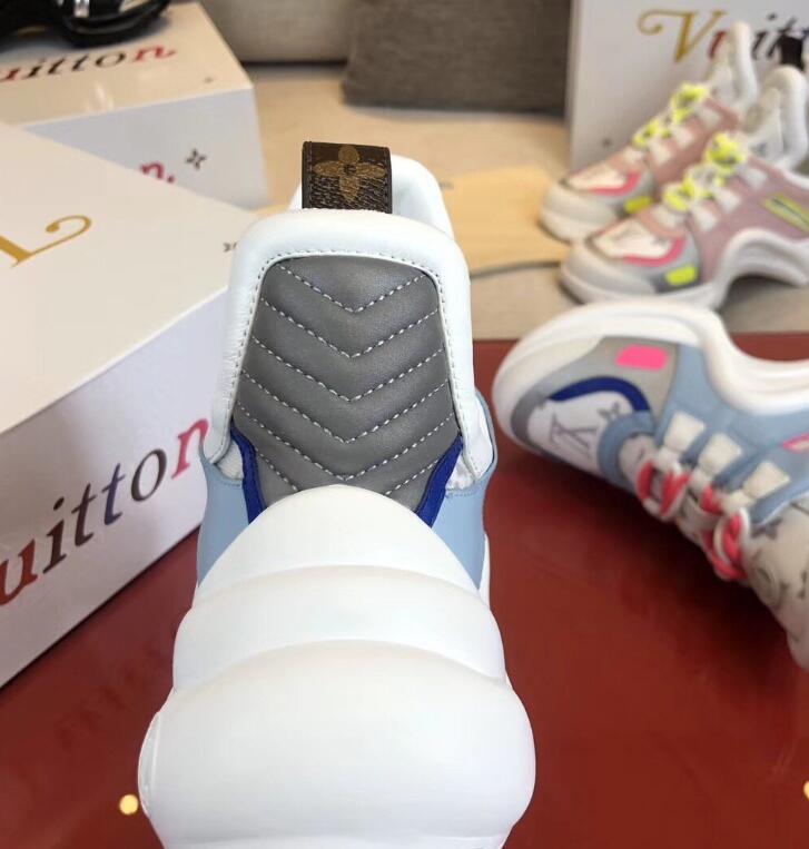 Dragons Bags Detail