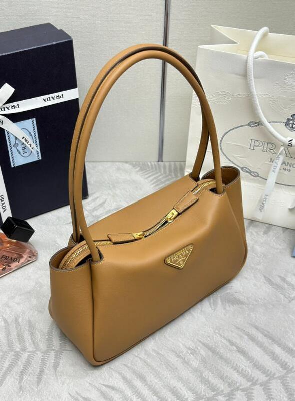Dragons Bags Bags

 - PD Bags - 020