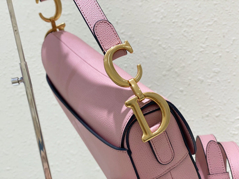 Dragons Bags Detail