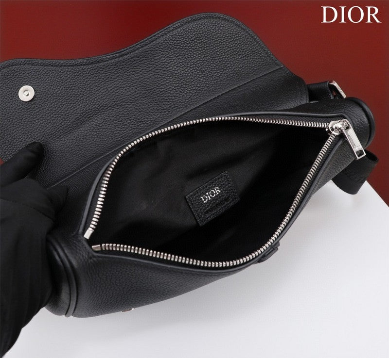 Dragons Bags Detail