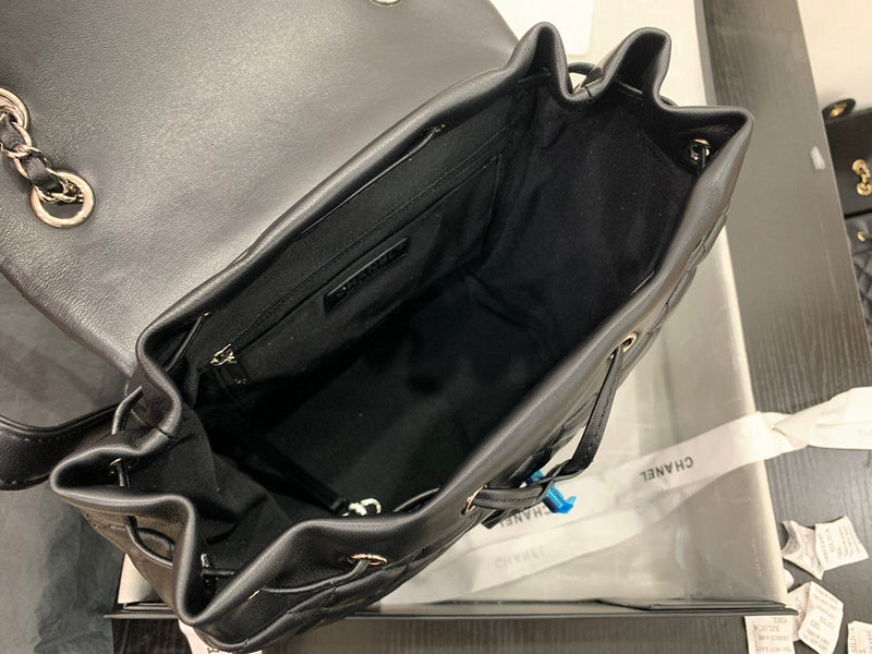 Dragons Bags Detail