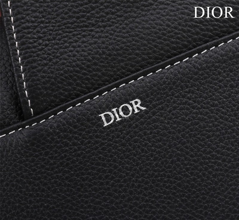 Dragons Bags Detail