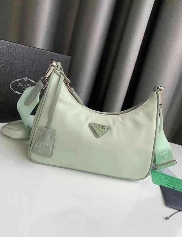 Dragons Bags Detail