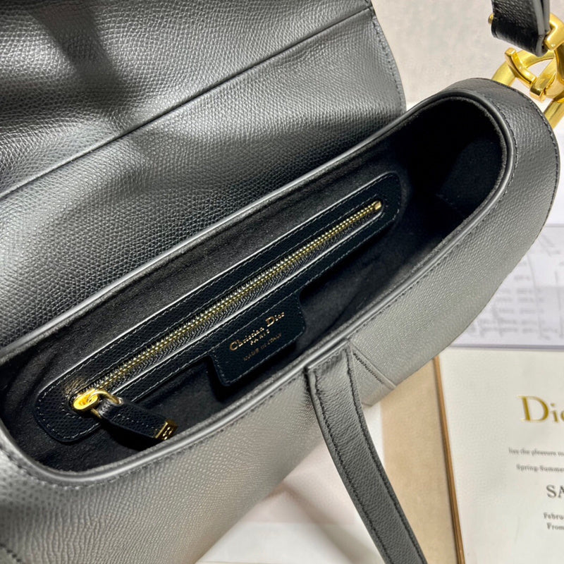 Dragons Bags Detail