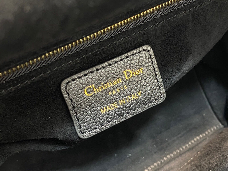 Dragons Bags Detail