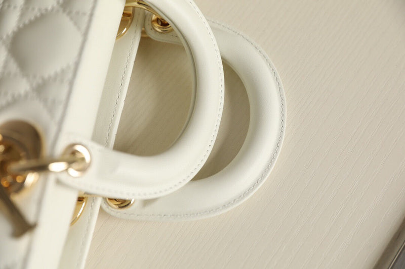 Dragons Bags Detail